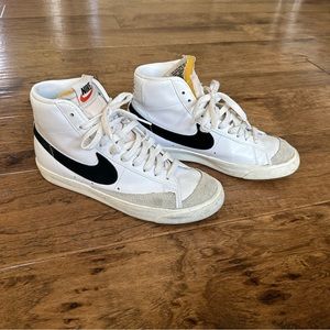 Nike Women’s High Top Blazers